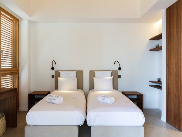 St. Barts Home 985781