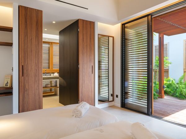 St. Barts Home 985781