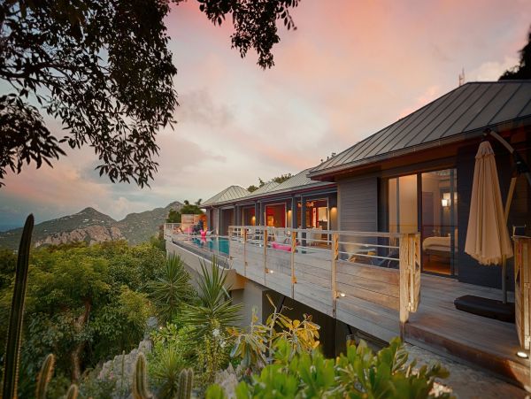 St. Barts Home 985783
