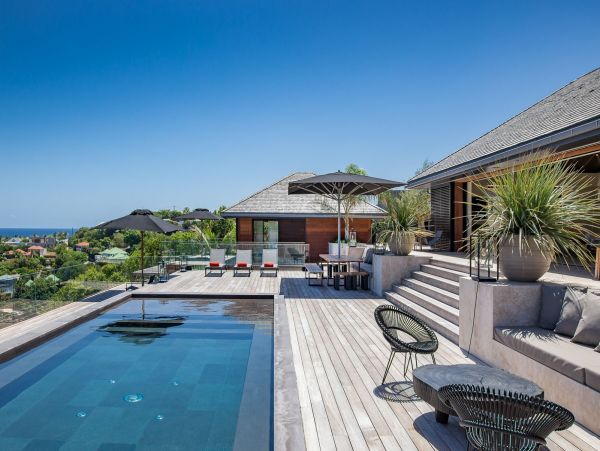 St. Barts Home 985784