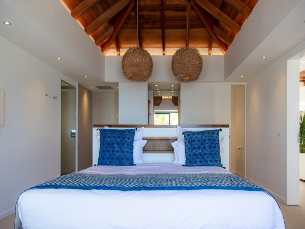 St. Barts Home 985785