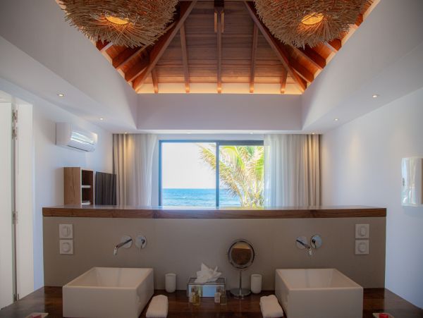 St. Barts Home 985785