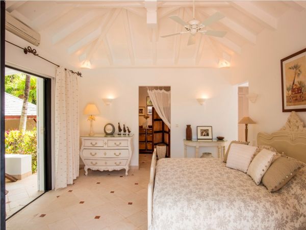 St. Barts Home 985786