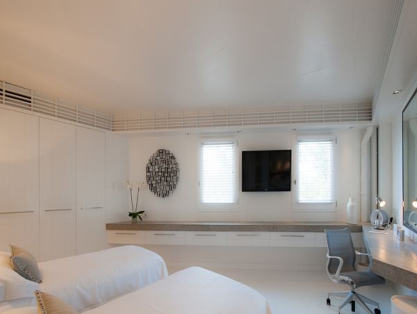 St. Barts Home 985789