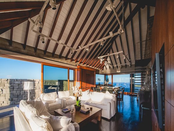 St. Barts Home 985789