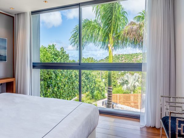 St. Barts Home 985790