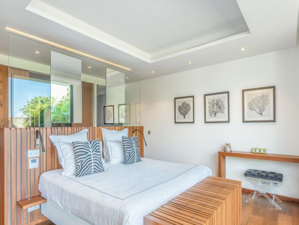 St. Barts Home 985790