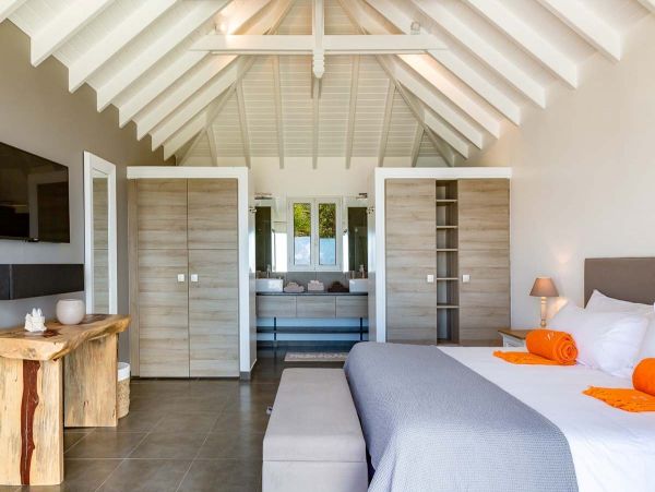 St. Barts Home 985792