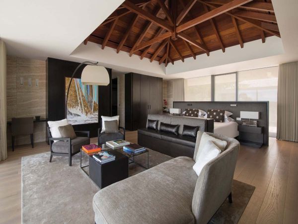 St. Barts Home 985793