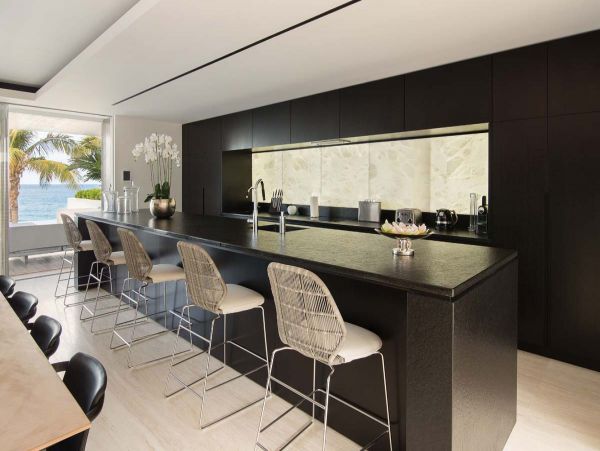 St. Barts Home 985793