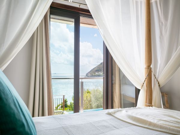 St. Barts Home 985795
