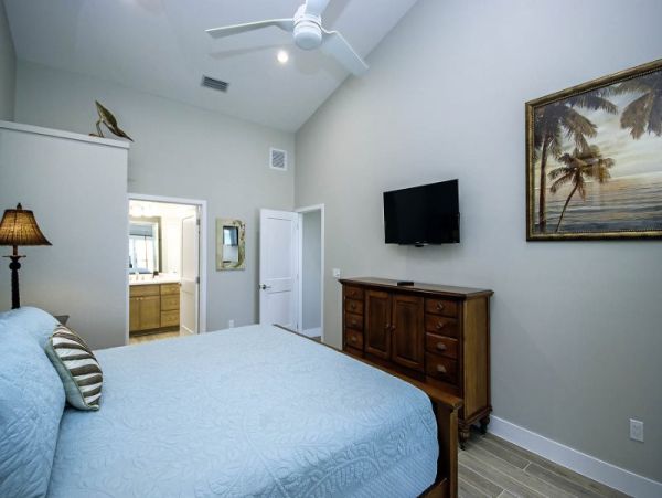 Direct Gulf Front Condo With 3 Bedrooms Sleeps 8 Guests