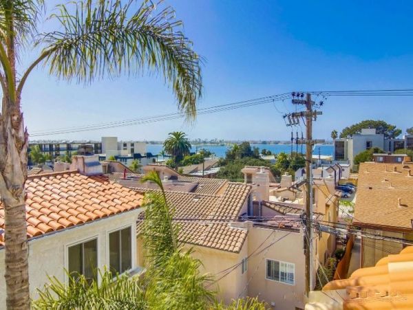 Bay Views Mission Beach Vacation Home Two Bedrooms