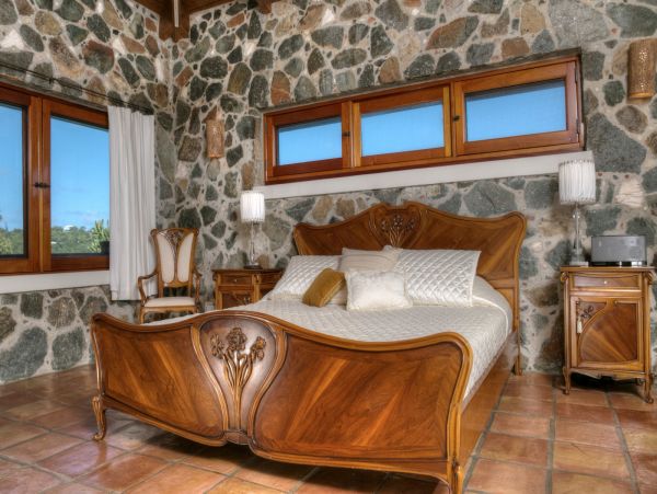 St. John Home 985803