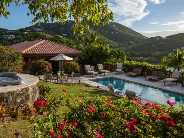 St. John Home 985803