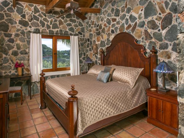 St. John Home 985803