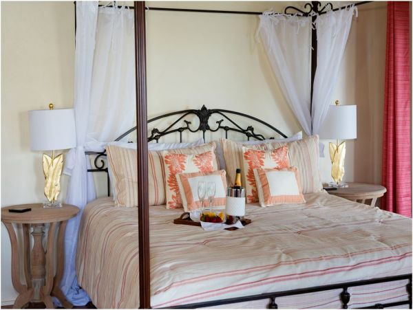 St. John Home 985811