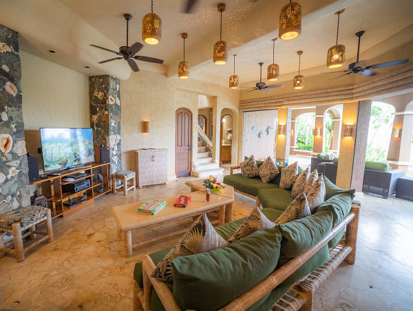 St. John Home 985821
