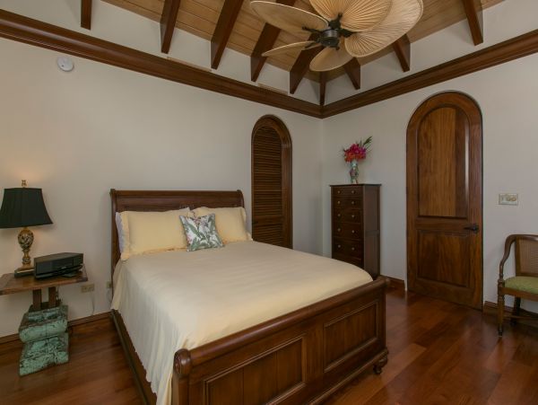 St. John Home 985822