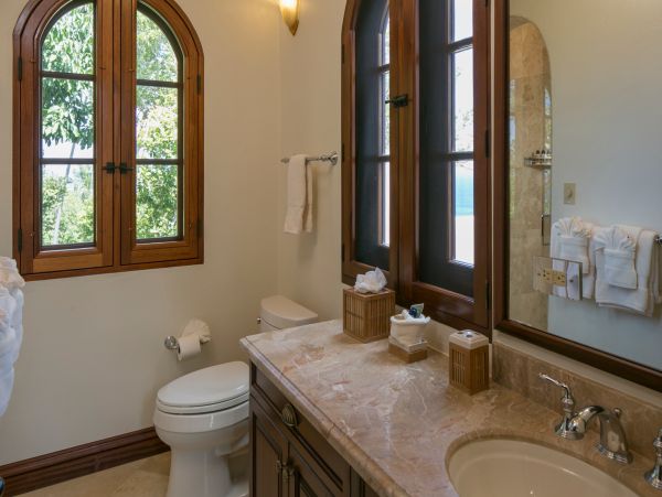 St. John Home 985822
