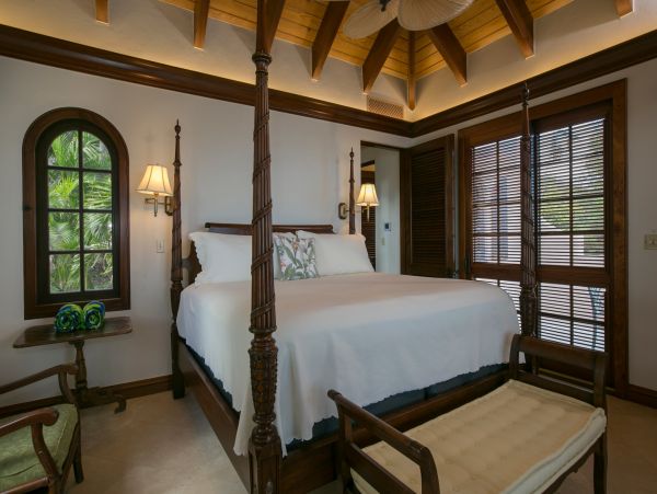 St. John Home 985822