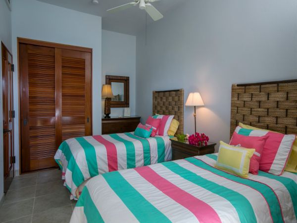 St. John Home 985823