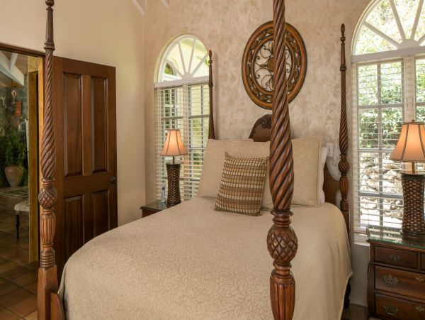 St. John Home 985825