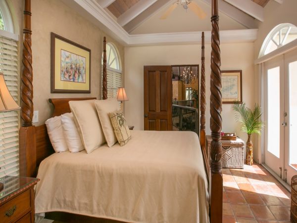 St. John Home 985825