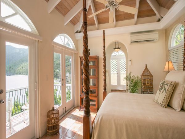 St. John Home 985825