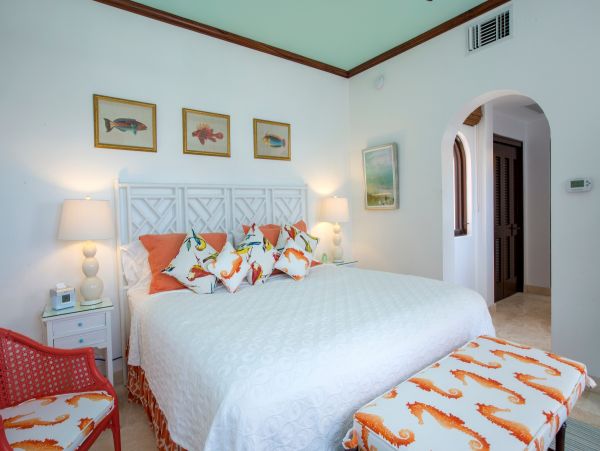 St. John Home 985831
