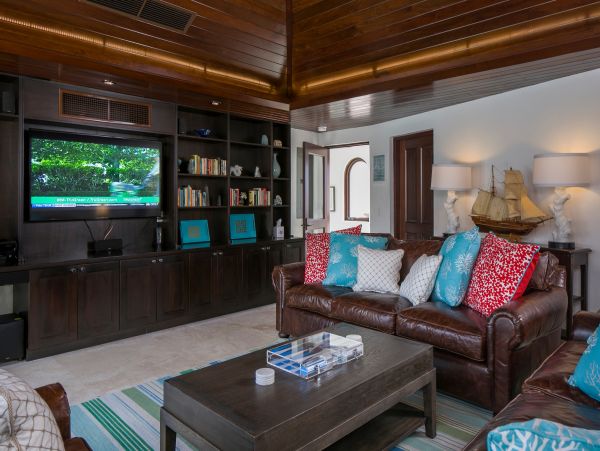 St. John Home 985831