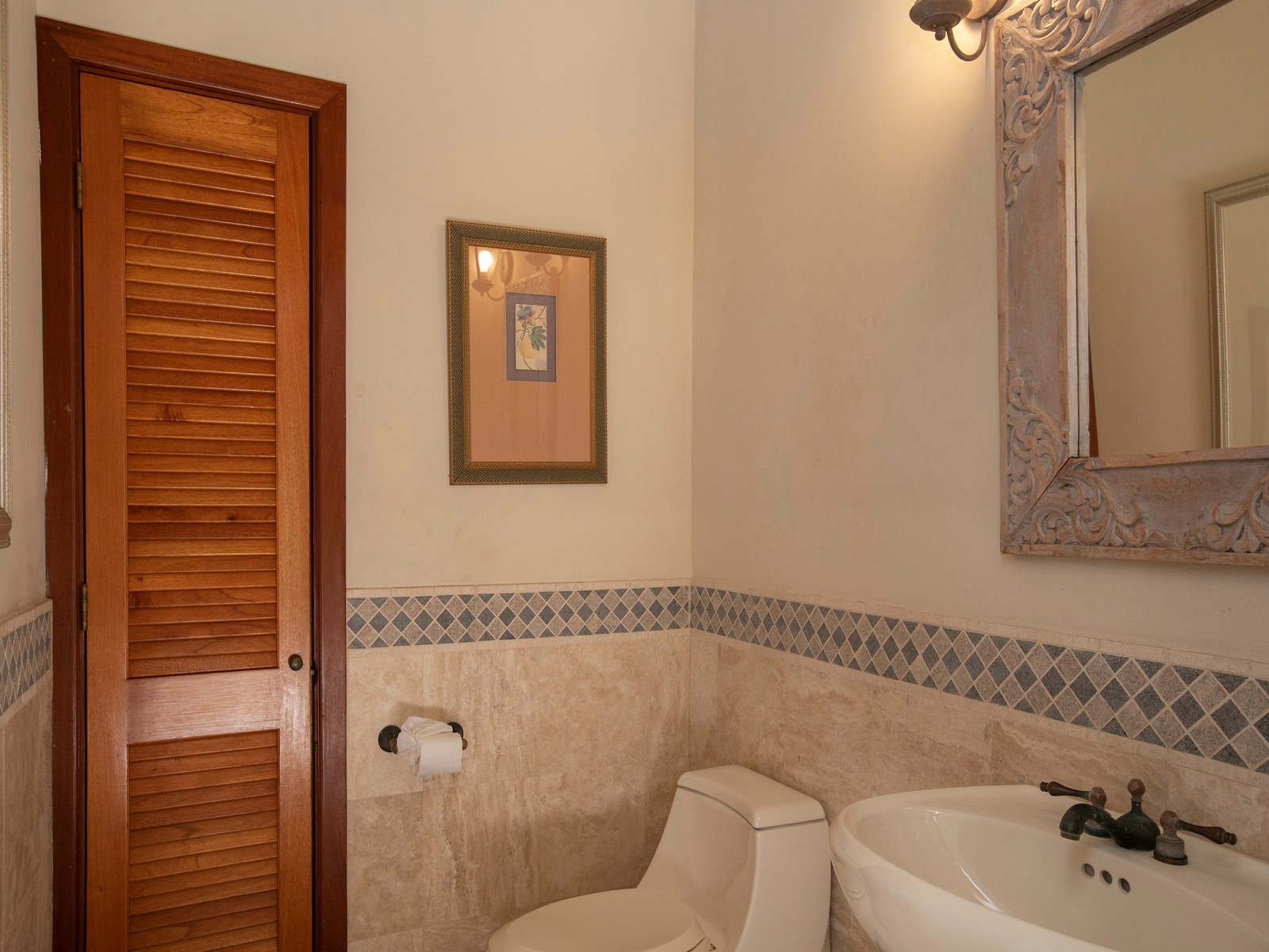 St. John Home 985832