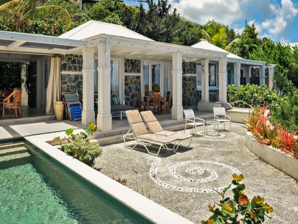 St. John Home 985834