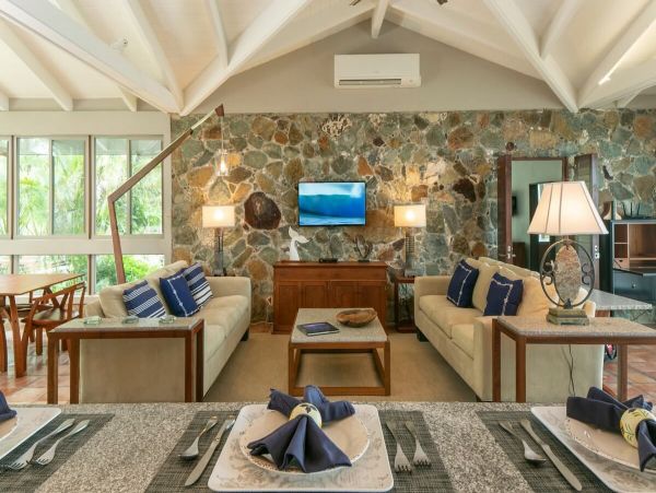 St. John Home 985838