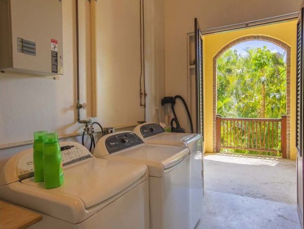 St. John Home 985841