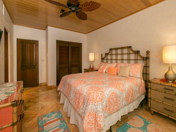 St. John Home 985843