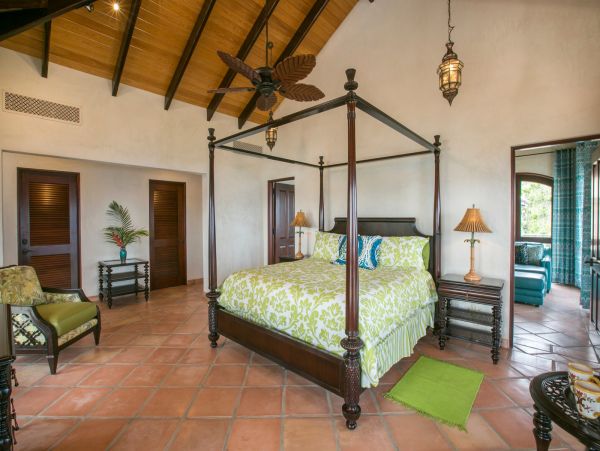 St. John Home 985843