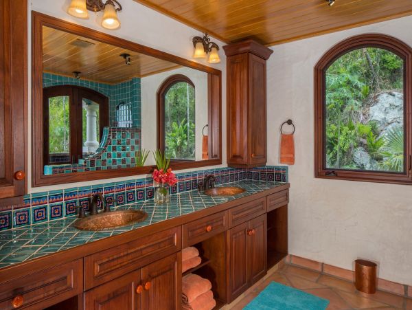 St. John Home 985843
