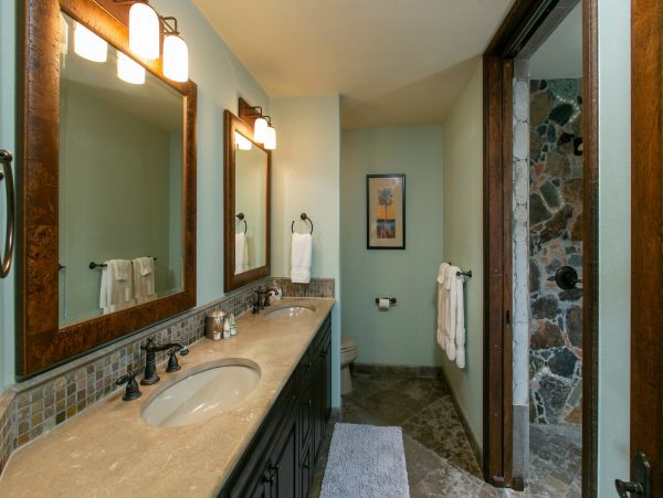 St. John Home 985845