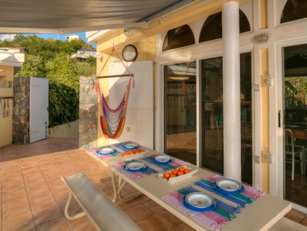 St. John Home 985852