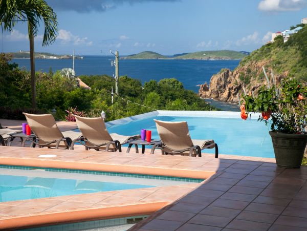 St. John Home 985852