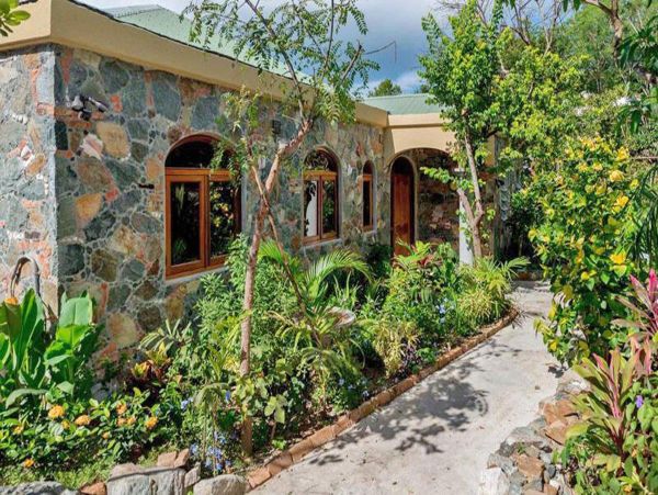 St. John Home 985853