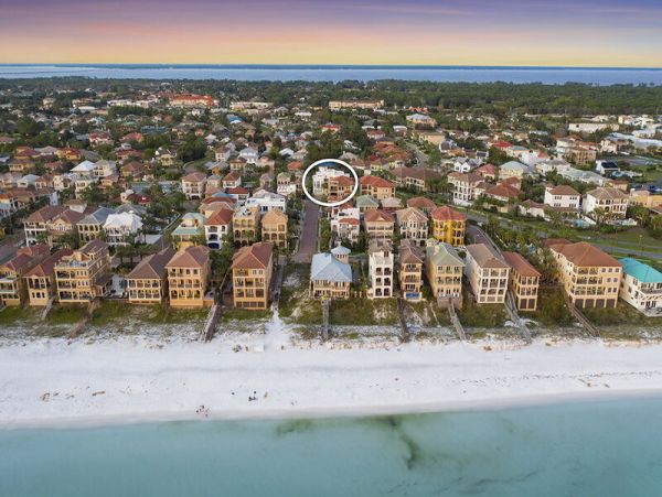 Destin Luxury Vacation Accommodation Walk to Beach