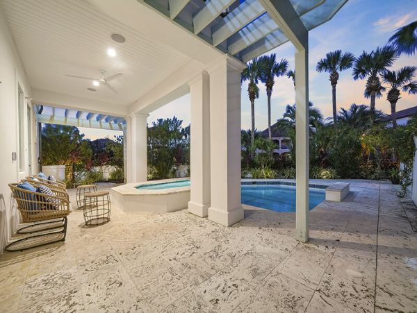 Destin Luxury Vacation Accommodation Walk to Beach