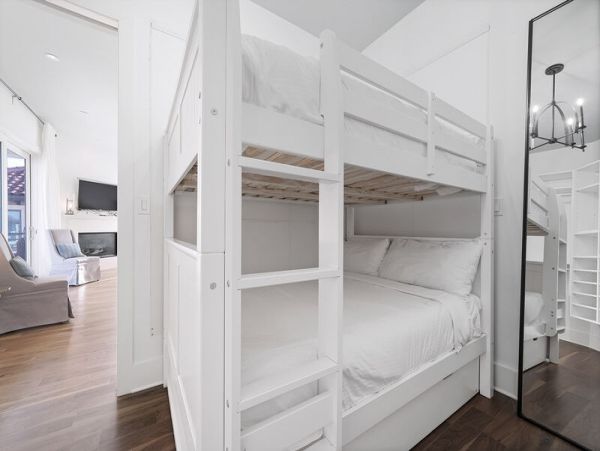 Destin Luxury Vacation Accommodation Walk to Beach
