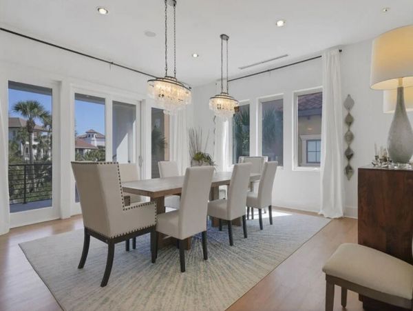 Destin Luxury Vacation Accommodation Walk to Beach