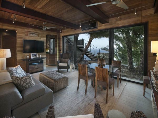 St. John Home 985855