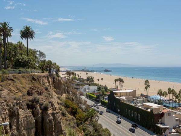Pacific Palisades Luxury 5 Bedroom Home Private Pool & Spa