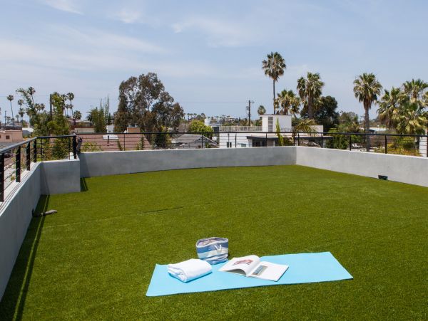 Contemporary Venice Beach Home Three Bedrooms Sleeps 6 Guests