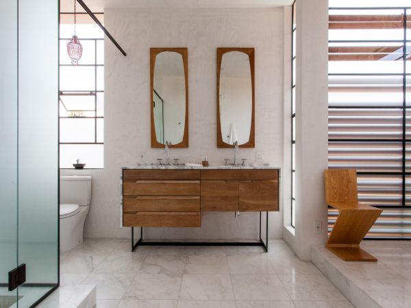 Contemporary Venice Beach Home Three Bedrooms Sleeps 6 Guests